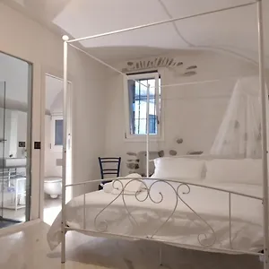 casa-roberta-dolceacqua.hotelitalianriviera.com/